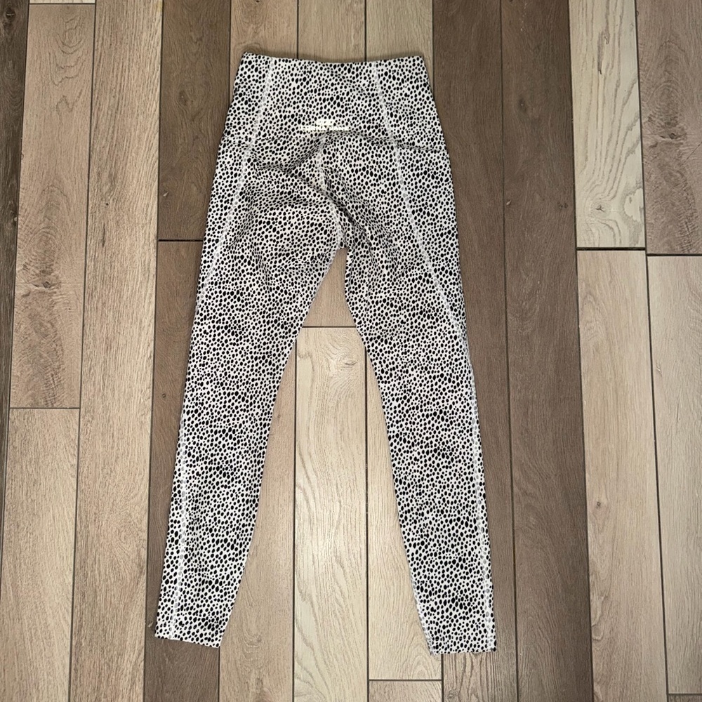 Lorna Jane Black and White Patterned Leggings